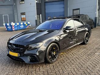 skadebil auto Mercedes E-klasse E63S 4Matic 612Pk Premium Plus Pano Burnmester 360Camera Head-Up 2017/10