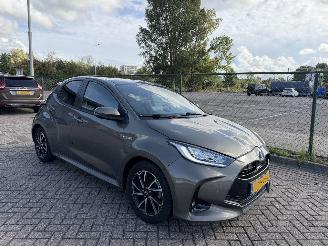krockskadad bil auto Toyota Yaris 1.5 Hybrid Style Automaat 2021/9