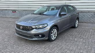 Salvage car Fiat Tipo Tipo (356W/357W), Combi, 2016 1.3 D 16V Multijet 2017/1
