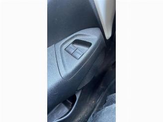 Peugeot 108 108, Hatchback, 2014 1.0 12V picture 16