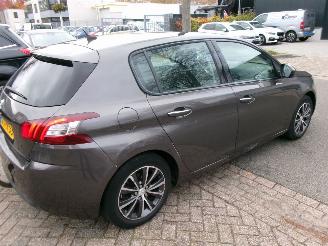 Peugeot 308 1.6 I PREMIERE CLIMA NAVI PANO picture 6