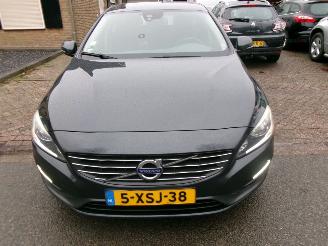 Volvo V-60 2.0 D4 KINETIC CLIMA NAVI picture 3