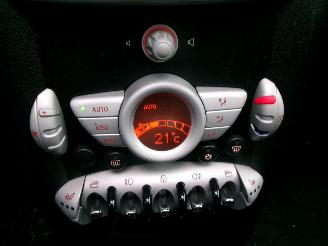 Mini Cooper PEPPER 1.6 I CLIMA PANO picture 19