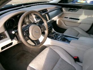 Jaguar XF 2.0 D R-SPORT AWD picture 16