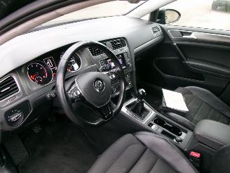 Volkswagen Golf 1.4 TSI HIGHLINE R-DESIGN picture 16