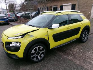 damaged passenger cars Citroën C4 cactus 1.2 VTI SHINE CLIMA 2014/9