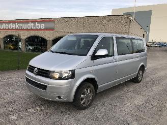 krockskadad bil auto Volkswagen Caravelle 9 PLACES 2.0 TDI 2012/2