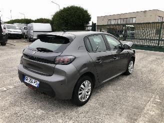 Damaged car Peugeot 208 1.5 BLUE HDI 16V 2022/7