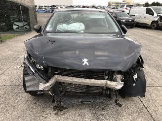 Peugeot 308 1.2 TURBO picture 6