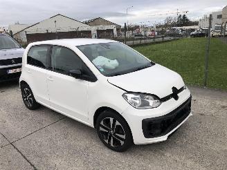 Schadeauto Volkswagen Up! 1.0 2019/6