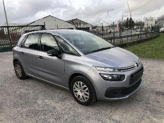 Voiture accidenté Citroën C4-picasso 1.2 2017/8
