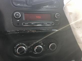 Renault Twingo 1.0 picture 16