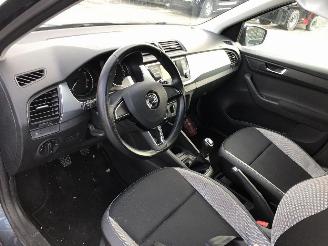 Skoda Fabia COMBI 1.0I picture 5