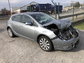 Opel Astra 1.4 A14XER picture 3