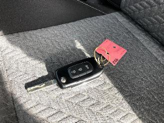 Renault Clio 1.0 picture 18