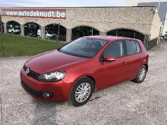 uszkodzony samochody osobowe Volkswagen Golf 1.6 TDI 2011/5