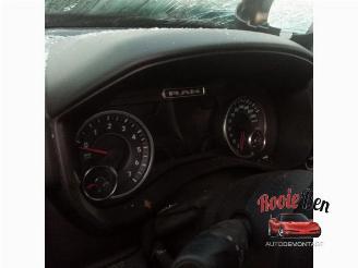 Dodge Ram 1500 Crew Cab (DS/DJ/D2), Pick-up, 2010 / 2018 5.7 Hemi V8 4x4 picture 19