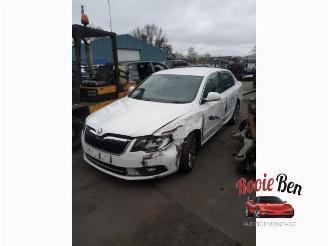 Skoda Superb Superb (3TAA), Hatchback, 2008 / 2015 2.0 TDI 16V picture 2