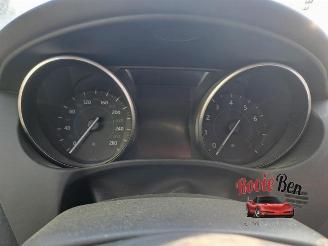 Jaguar XE XE, Sedan, 2015 2.0 200 Turbo 16V picture 9