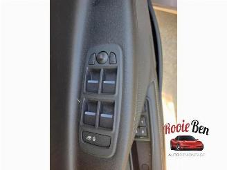 Jaguar XE XE, Sedan, 2015 2.0 200 Turbo 16V picture 23