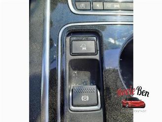 Jaguar XE XE, Sedan, 2015 2.0 200 Turbo 16V picture 15