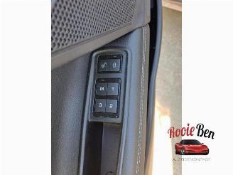 Jaguar XE XE, Sedan, 2015 2.0 200 Turbo 16V picture 22