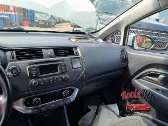 Kia Rio Rio III (UB), Hatchback, 2011 / 2017 1.2 CVVT 16V picture 17