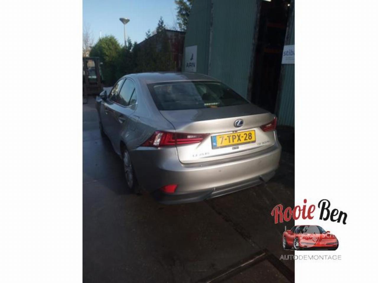 Lexus IS IS (E3), Sedan, 2013 300h 2.5 16V