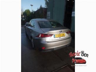 Vrakbiler auto Lexus IS IS (E3), Sedan, 2013 300h 2.5 16V 2014/5