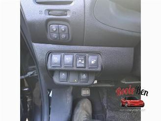 Nissan Leaf Leaf (ZE0), Hatchback, 2010 / 2017 Leaf picture 16