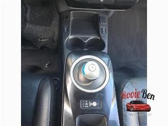 Nissan Leaf Leaf (ZE0), Hatchback, 2010 / 2017 Leaf picture 14