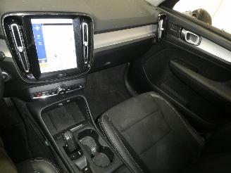 Volvo XC40 2.0D  MOMENTUM picture 14