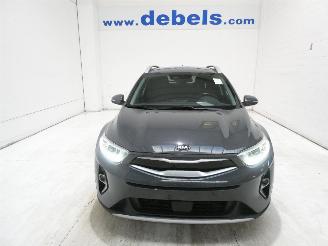 Vaurioauto  passenger cars Kia Stonic  2021/1