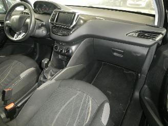 Peugeot 208 1.2 ACTIVE picture 12