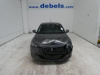 damaged passenger cars Peugeot 208 ALLURE PURE TECH 1.2 2021/9