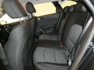 Kia Cee d  picture 21