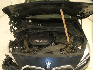 BMW 2-serie 216D picture 29