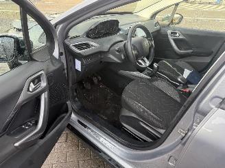 Peugeot 2008 1.2 STYLE PURE TECH picture 18