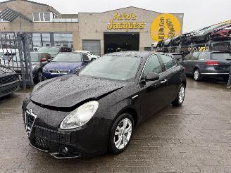 damaged passenger cars Alfa Romeo Giulietta 1.6 MTJD 2012/9