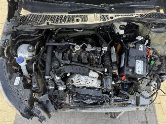 Peugeot 208 1.2I picture 7