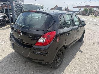 Opel Corsa 1.2 INNOVATION picture 3