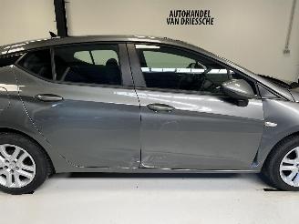 Opel Astra EDITION picture 4