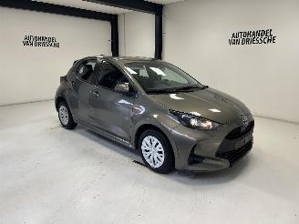 uszkodzony samochody osobowe Toyota Yaris HYBRIDE 2021/10