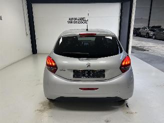 Peugeot 208 STYLE picture 4