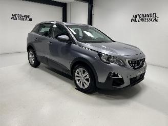 Auto incidentate Peugeot 3008  2017/4