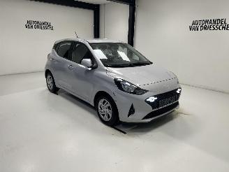 krockskadad bil auto Hyundai I-10 AUTOMAAT 2025/2