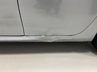 Peugeot 208  picture 6