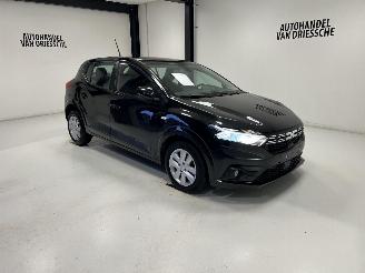 Vaurioauto  passenger cars Dacia Sandero  2024/3