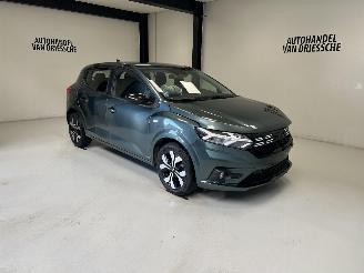krockskadad bil auto Dacia Sandero AUTOMATIQUE 2025/1