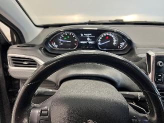 Peugeot 2008 ALLURE/PANORAMA picture 13